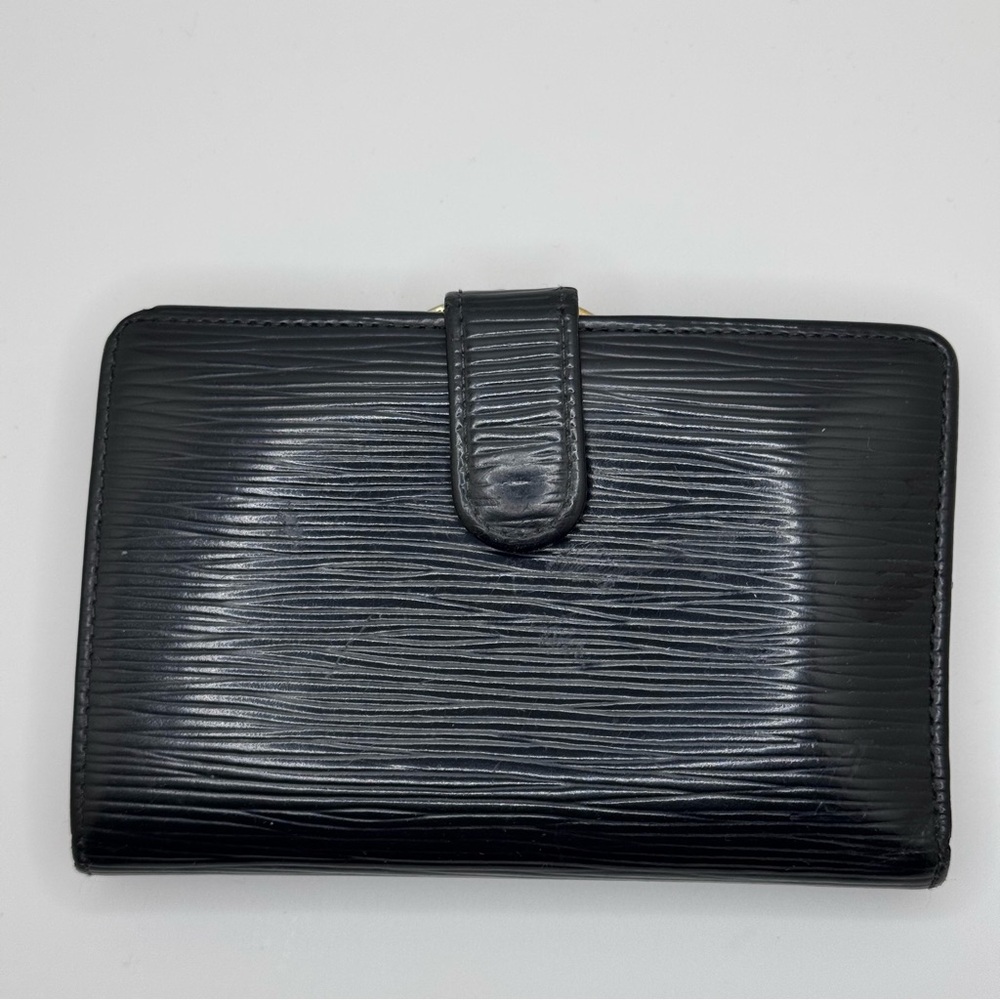 Louis Vuitton Black Kiss Lock Wallet EUC